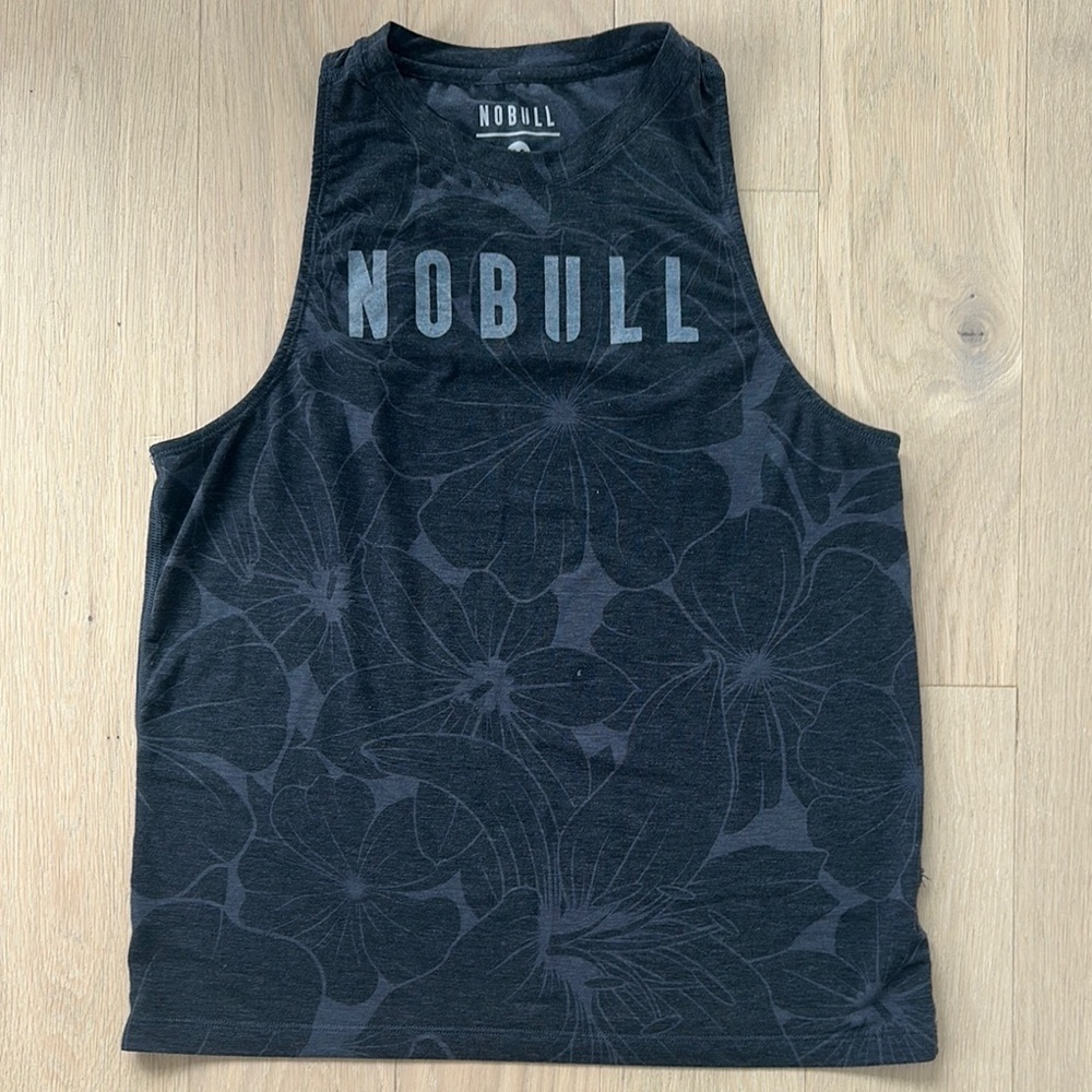 NOBULL women’s Floral high neck tank top medium grey
